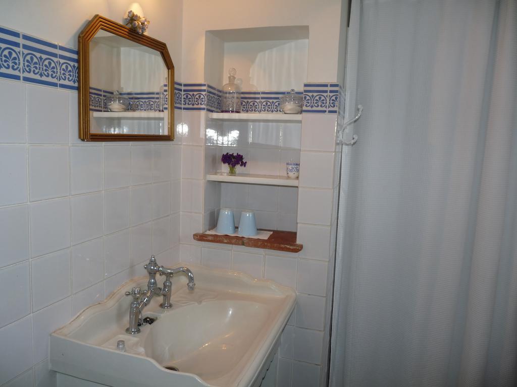 Chambres D'Hotes Les Pesques Palaminy Rum bild